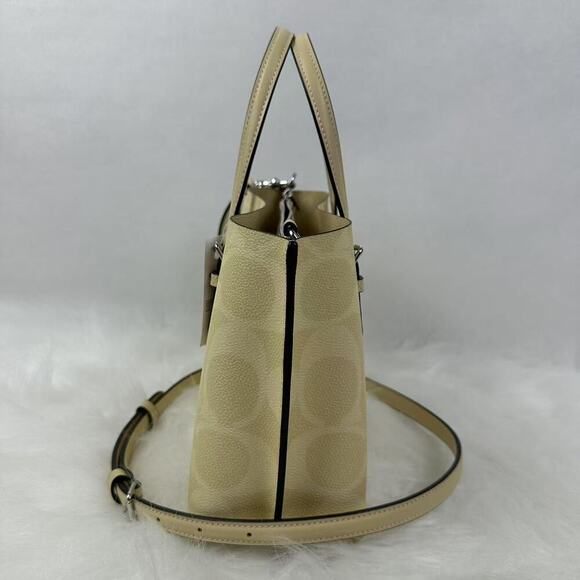 Coach Mollie Tote Bag 25 Signature Canvas CAL50 Signature Canvas/Silver/Hay NWT - Picture 6 of 12